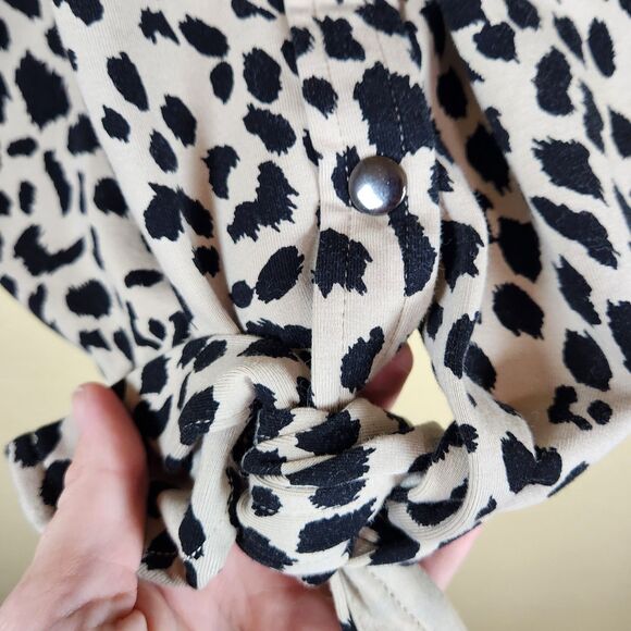 Susan Graver Animal print snap front Tie‎ front lined soft work blouse Size 1X - Picture 2 of 13